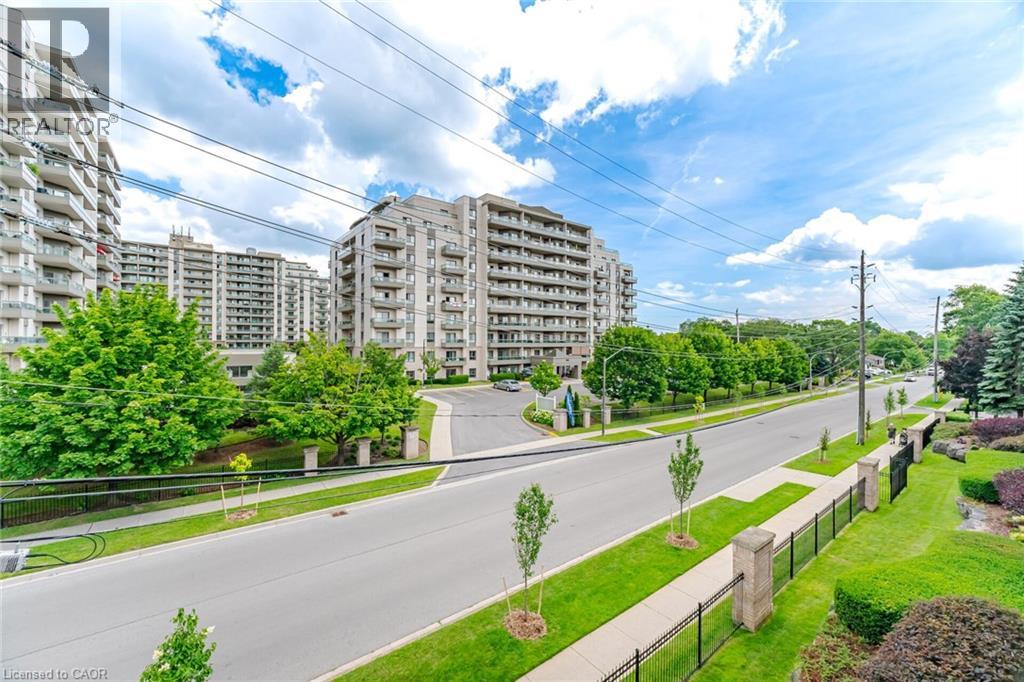 216 Plains Road W Unit# F301, Burlington, Ontario  L7T 4K8 - Photo 3 - 40843053