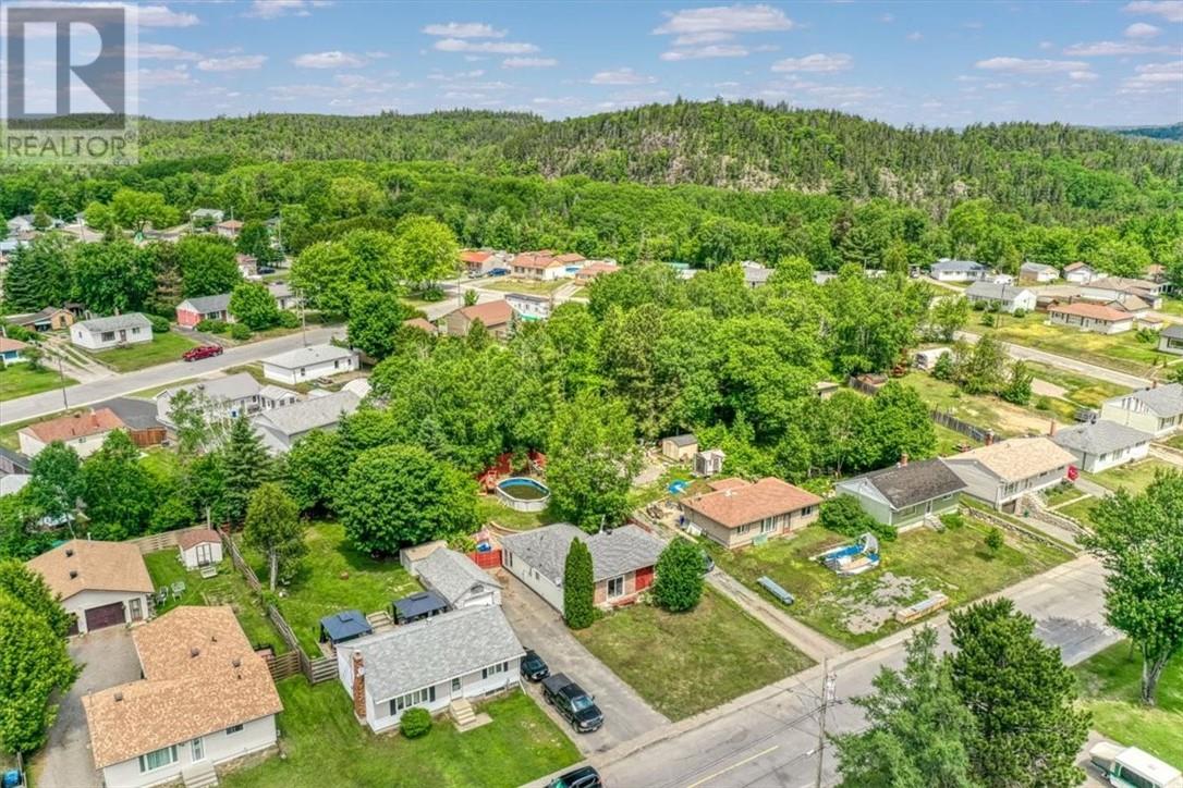 32 Fraser Avenue, Onaping, Ontario  P0M 2R0 - Photo 30 - 2128880