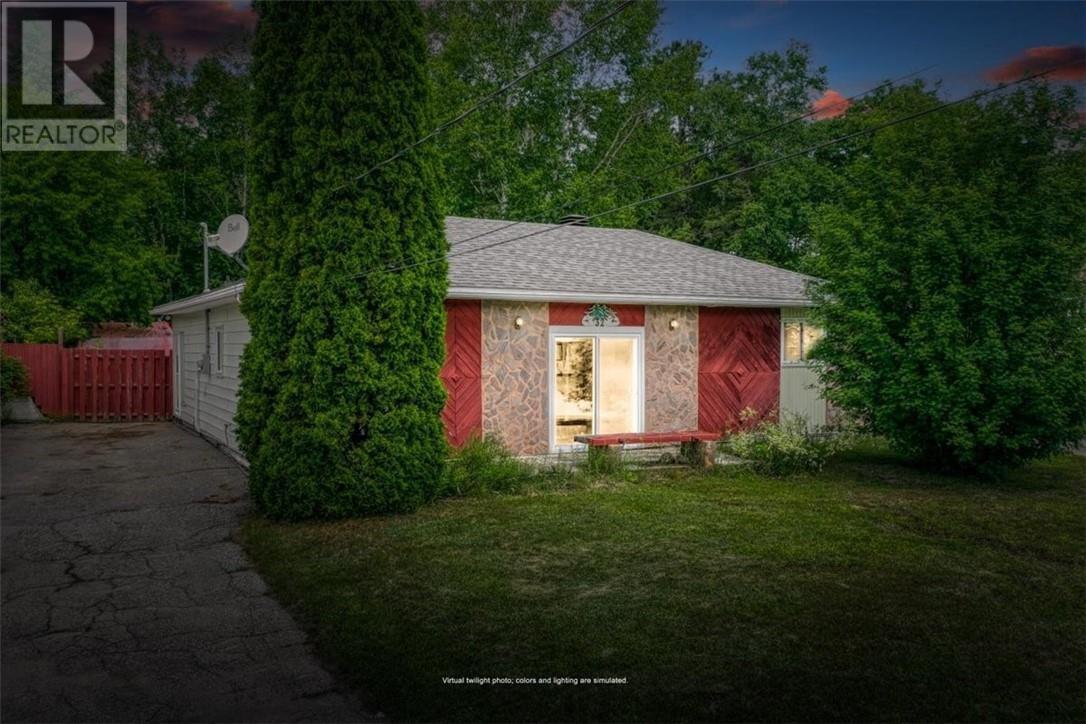 32 Fraser Avenue, Onaping, Ontario  P0M 2R0 - Photo 34 - 2128880