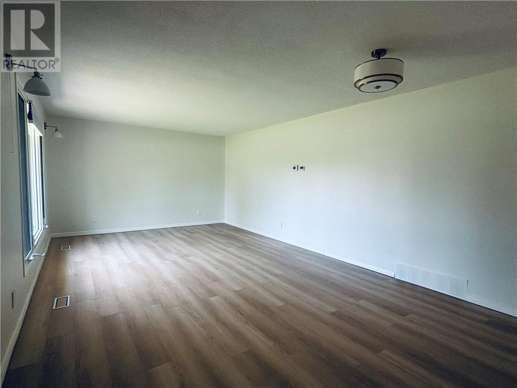 22 Houle Avenue, Dowling, Ontario  P0M 1R0 - Photo 11 - 2128868