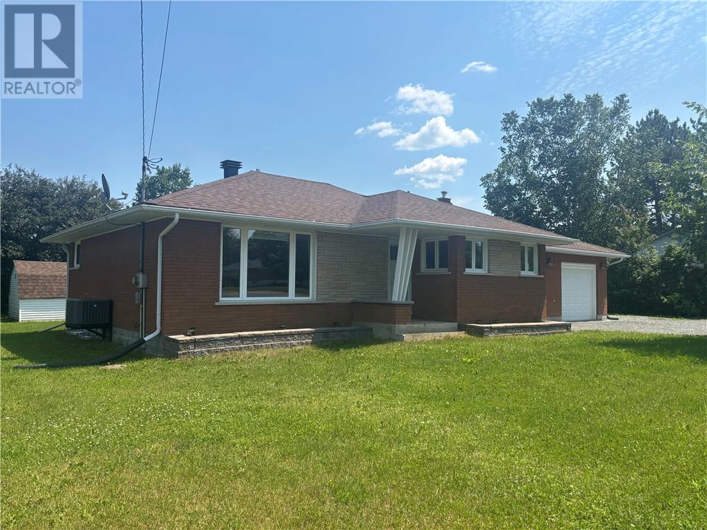 22 Houle Avenue, Dowling, Ontario  P0M 1R0 - Photo 3 - 2128868