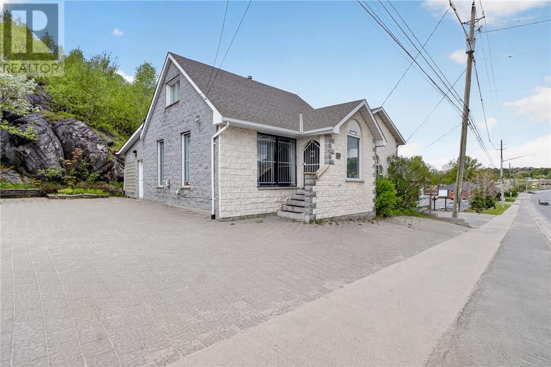 1583 Regent Street, Greater Sudbury, Ontario