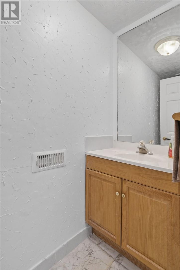 1583 Regent Street, Greater Sudbury, Ontario  P3E 3Z7 - Photo 13 - 2128742
