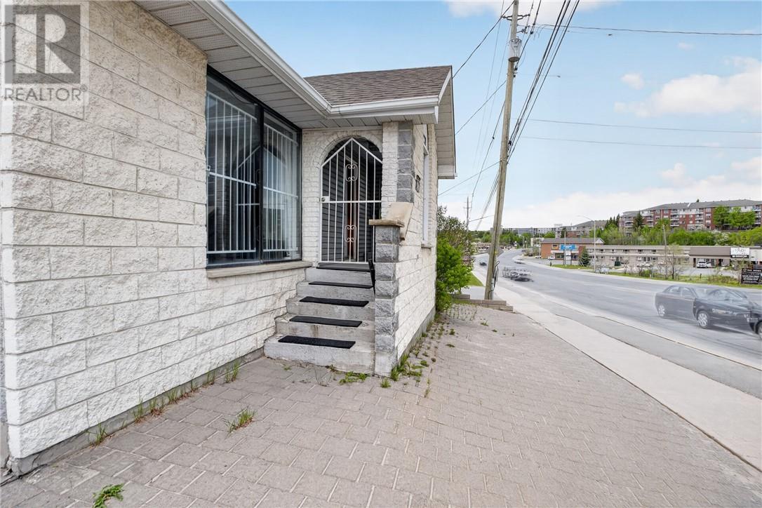 1583 Regent Street, Greater Sudbury, Ontario  P3E 3Z7 - Photo 3 - 2128742