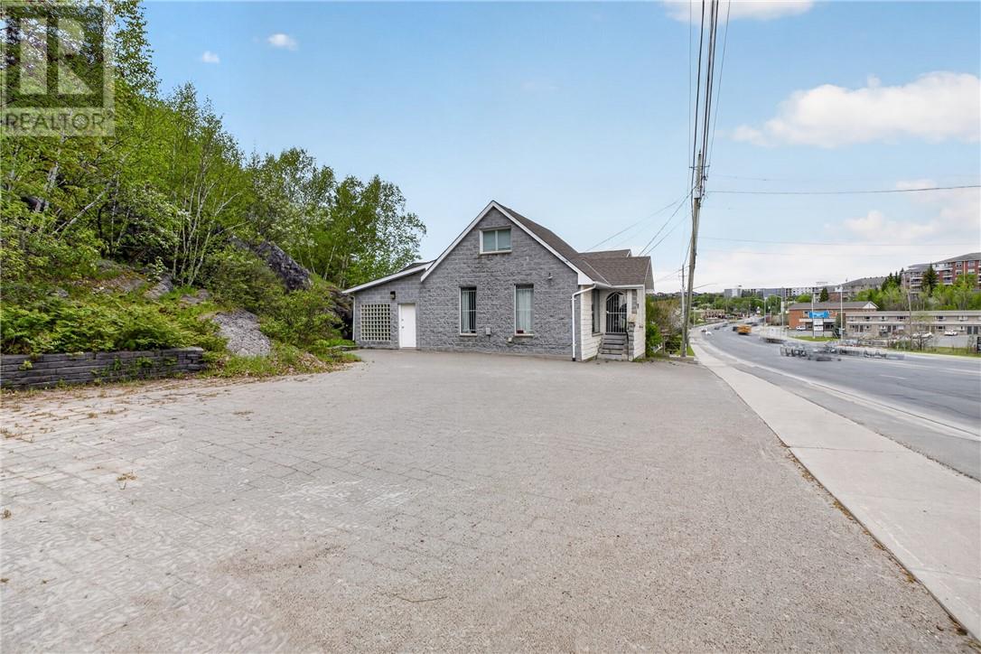 1583 Regent Street, Greater Sudbury, Ontario  P3E 3Z7 - Photo 4 - 2128742