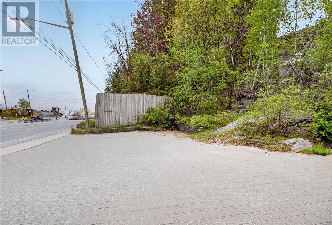 1583 Regent Street, Greater Sudbury, Ontario  P3E 3Z7 - Photo 5 - 2128742