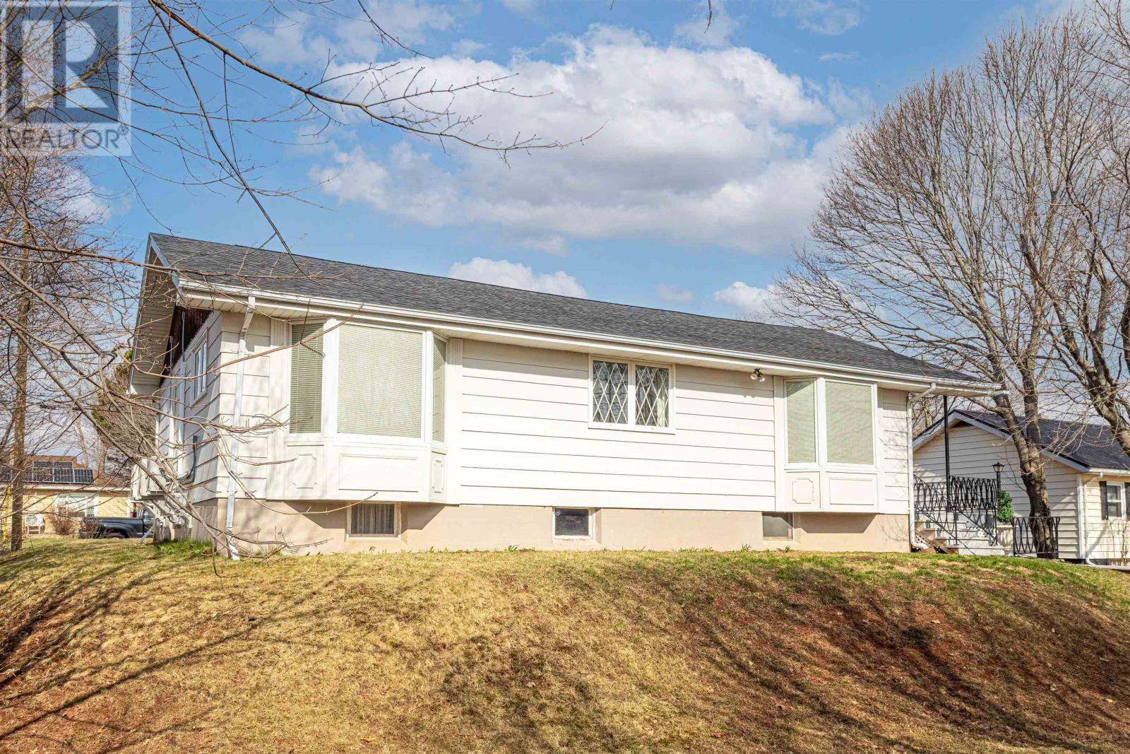 16 Donwood Drive, Charlottetown, Prince Edward Island  C1A 5L2 - Photo 38 - 202608401