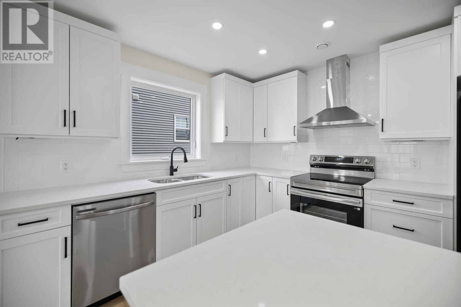 18 Hudson Avenue, Charlottetown, Prince Edward Island  C1E 3W1 - Photo 10 - 202615925