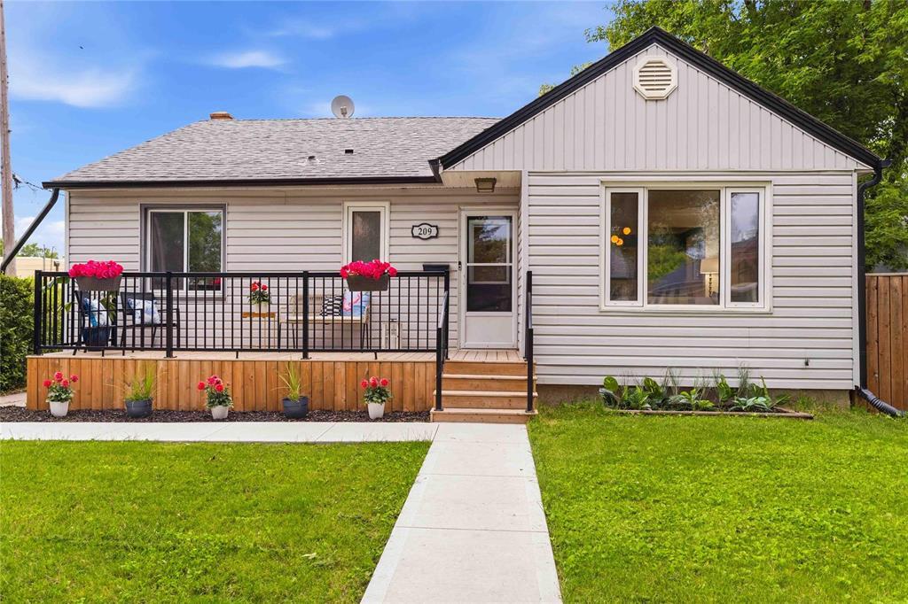 209 Hazel Dell Avenue, Winnipeg, Manitoba  R2K 0P7 - Photo 0 - 202615183