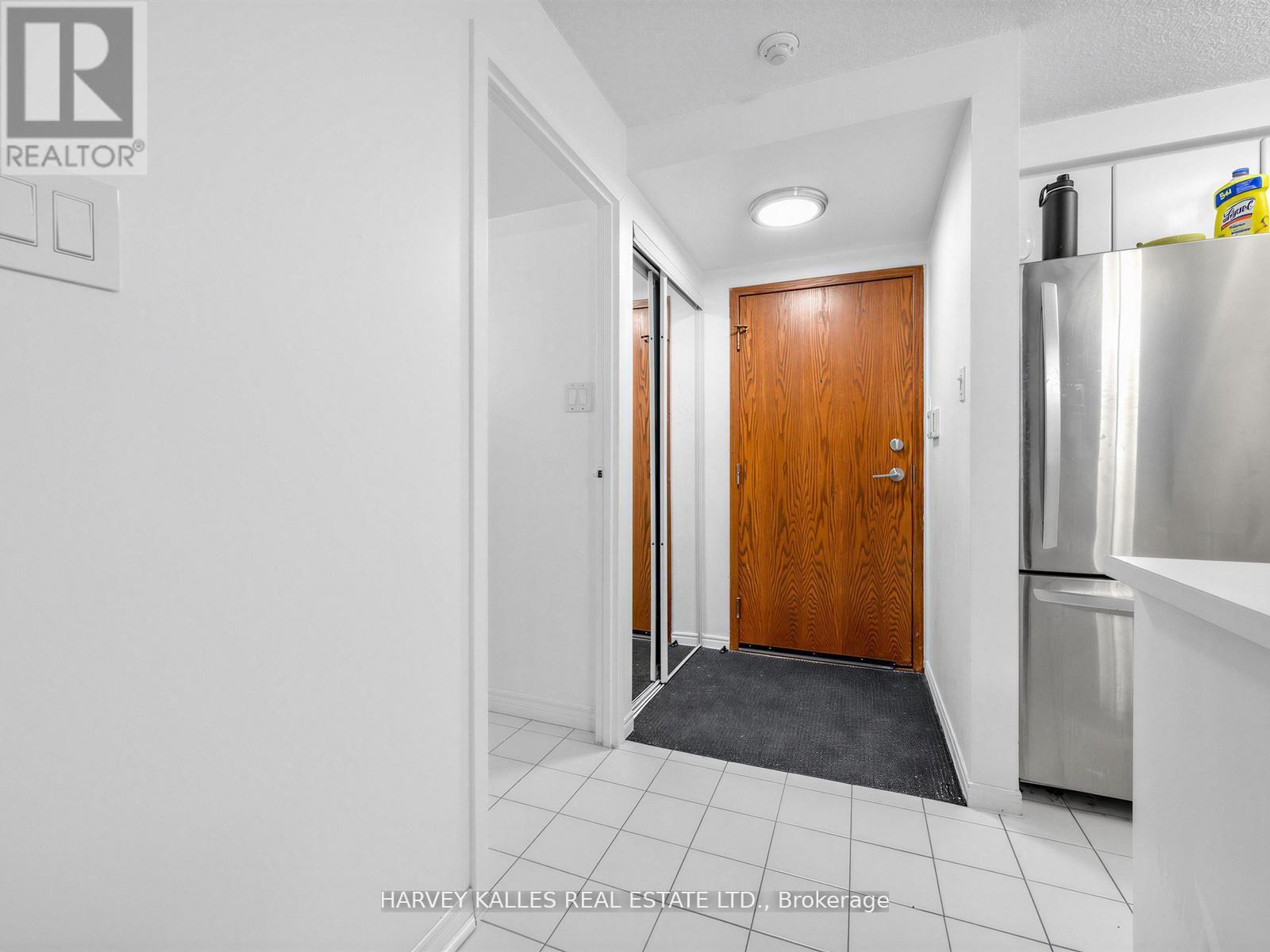 705 - 10 Yonge Street, Toronto, Ontario  M5J 1R4 - Photo 6 - C13499794