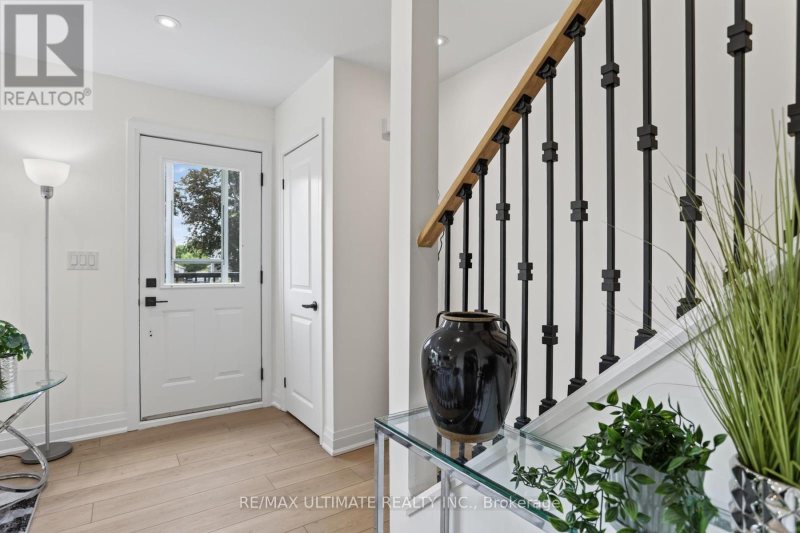 60 Chelwood Road, Toronto, Ontario  M1K 2K8 - Photo 6 - E13499742