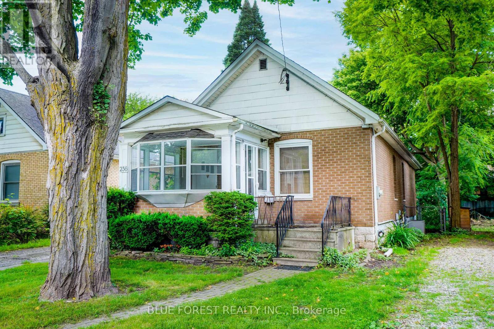 236 BERNARD AVENUE, London East, Ontario