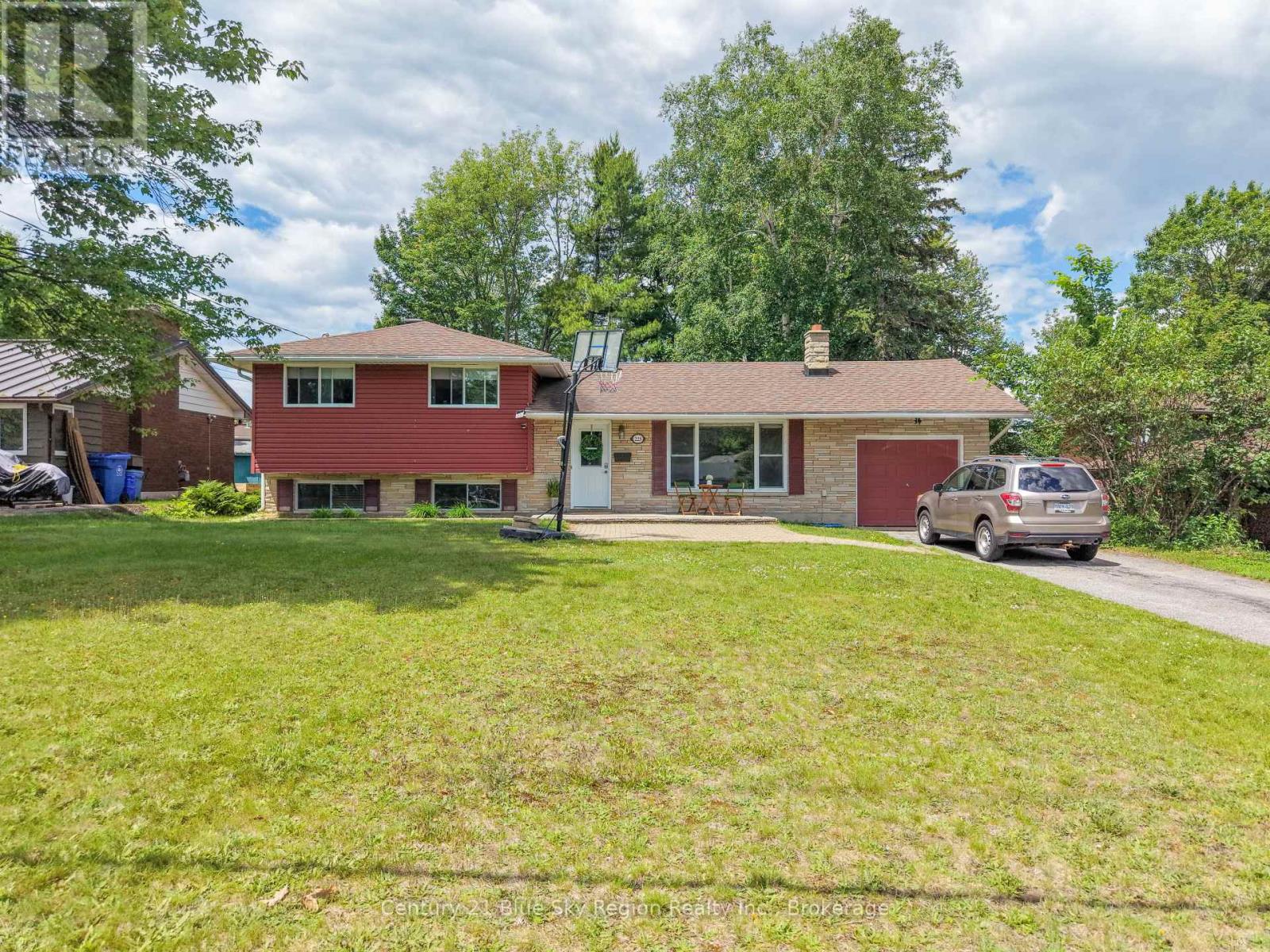 225 REGINALD ROAD, North Bay, Ontario