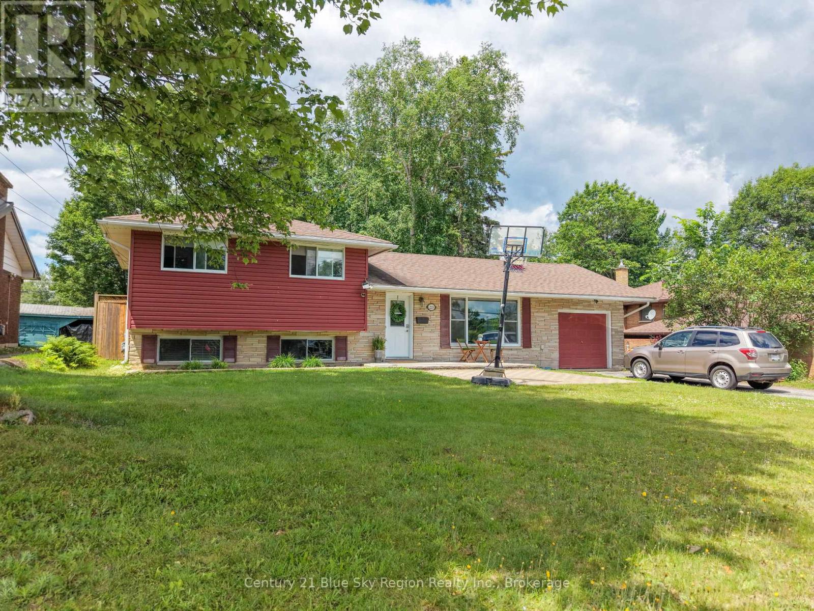 225 Reginald Road, North Bay, Ontario  P1A 3B3 - Photo 2 - X13499802