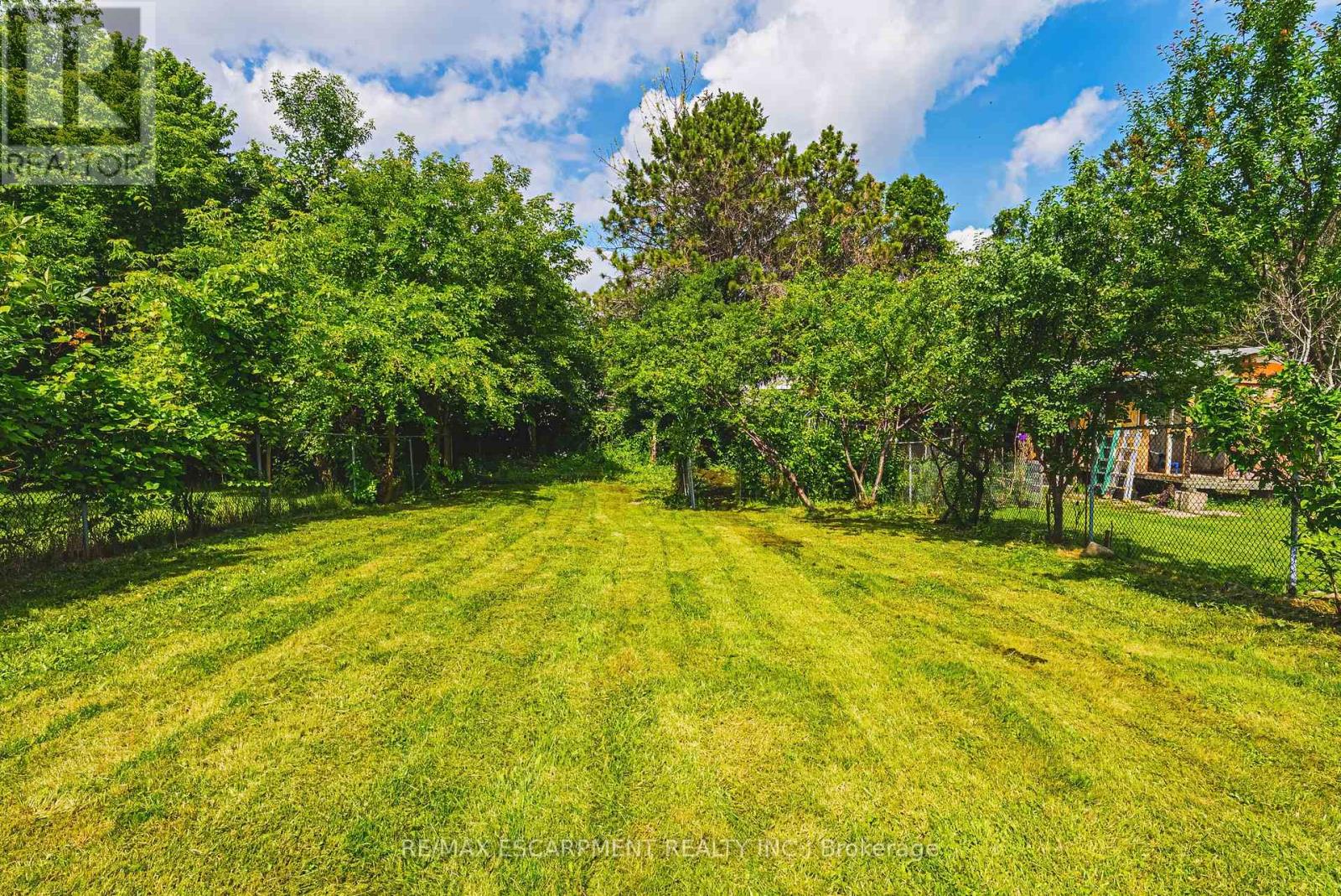 11 Drakes Drive, Hamilton, Ontario  L8E 4G4 - Photo 30 - X13499766