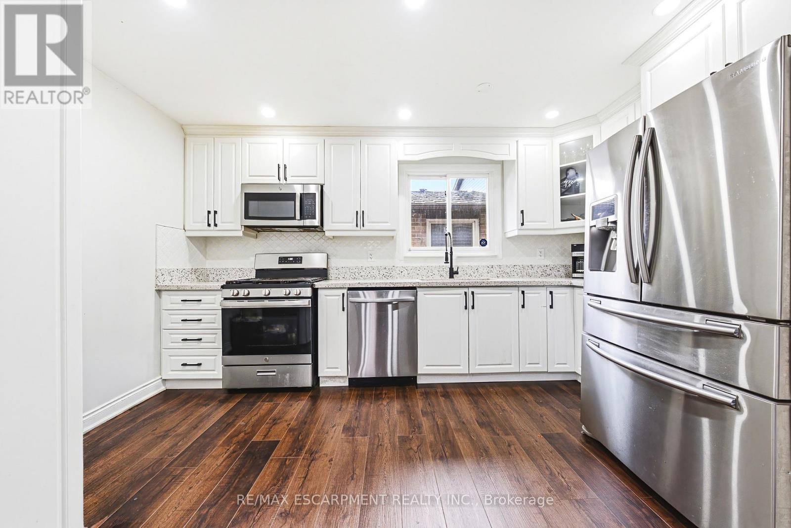 11 Drakes Drive, Hamilton, Ontario  L8E 4G4 - Photo 9 - X13499766