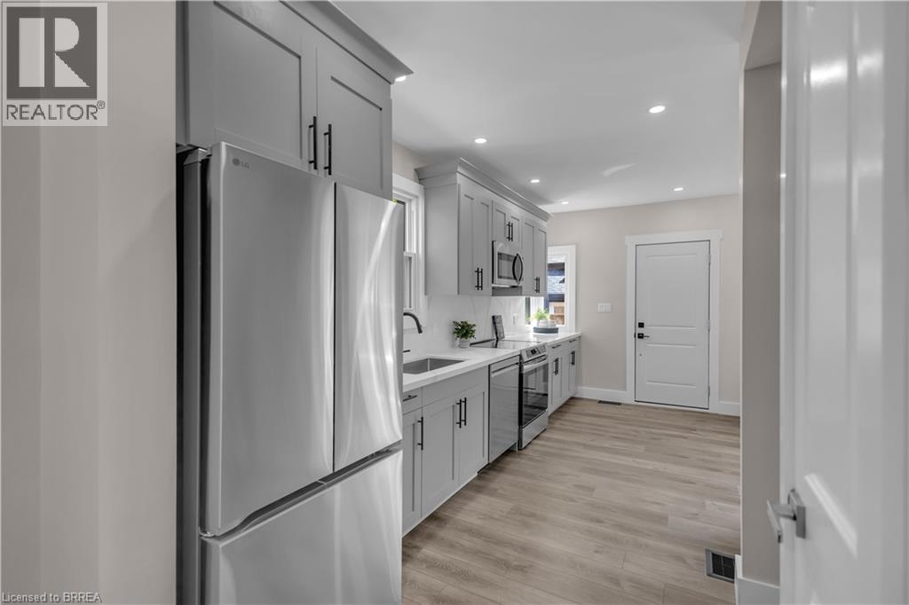 40 Palace Street, Brantford, Ontario  N3T 3W7 - Photo 10 - 40833756