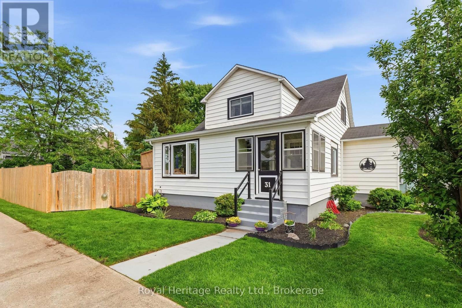31 Elizabeth Street, Brighton, Ontario  K0K 1H0 - Photo 2 - X13500000