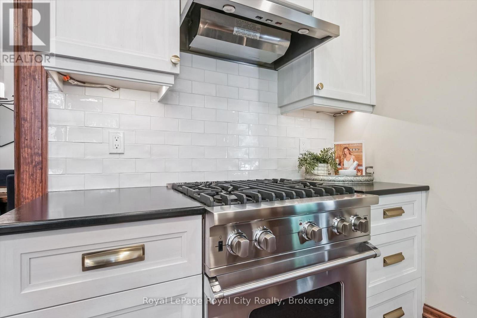 83 Durham Street, Guelph (Downtown), Ontario  N1H 2Y4 - Photo 17 - X13499888
