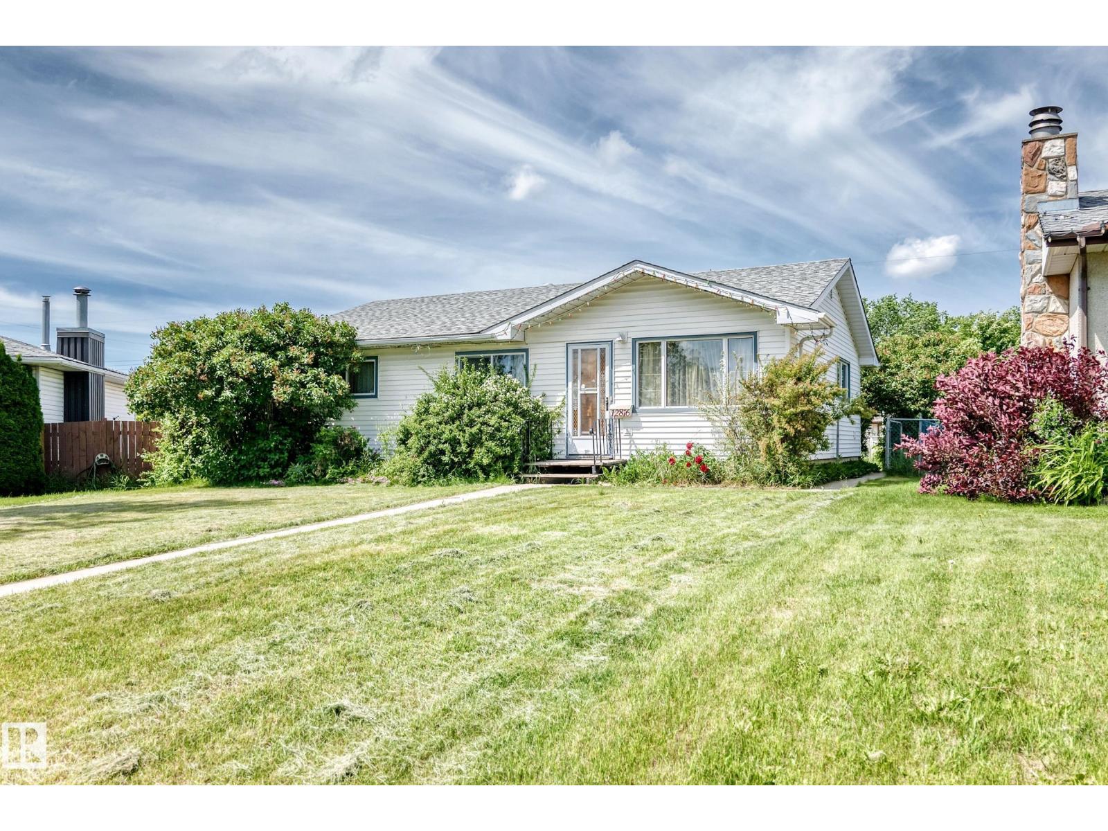 12816 77 St NW, Edmonton, Alberta  T5C 1C6 - Photo 2 - E4496207
