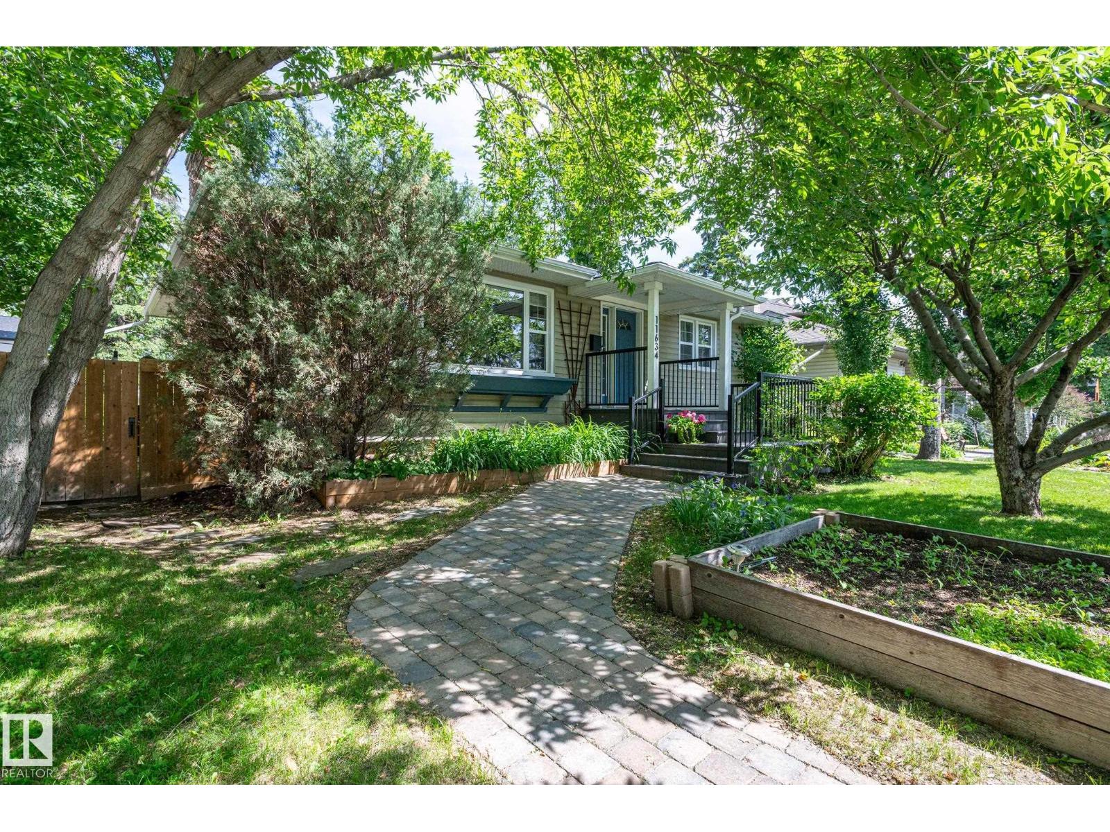 11634 74 Av NW NW, Edmonton, Alberta  T6G 0G2 - Photo 2 - E4496208