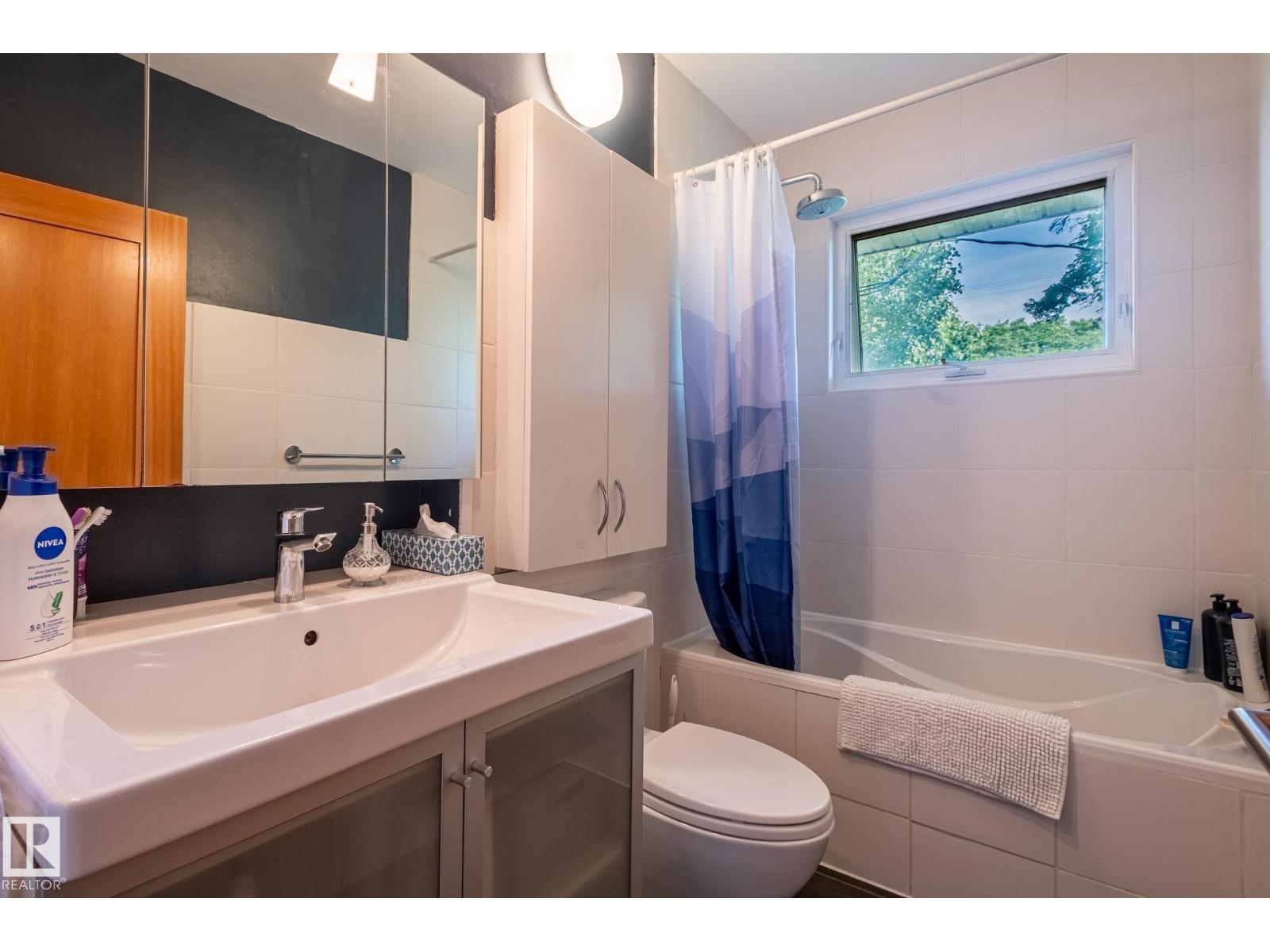 11634 74 Av NW NW, Edmonton, Alberta  T6G 0G2 - Photo 22 - E4496208
