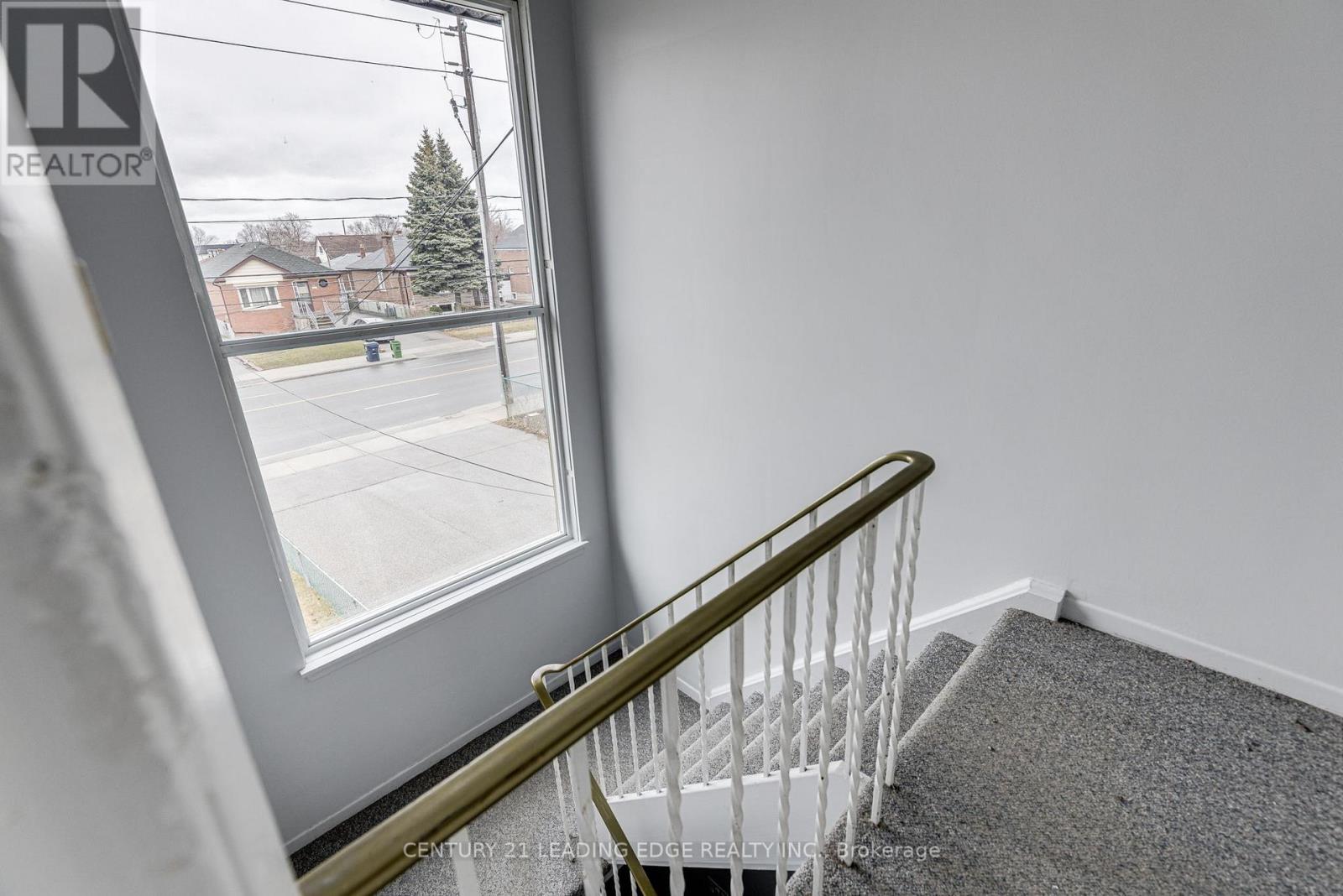 1 - 796 Midland Avenue, Toronto, Ontario  M1K 4E7 - Photo 2 - E13480554