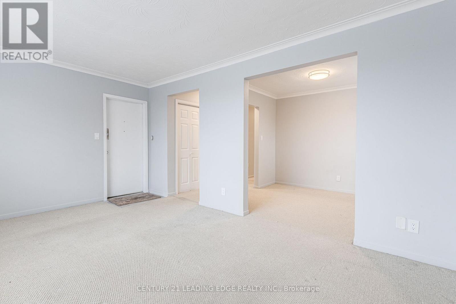 1 - 796 Midland Avenue, Toronto, Ontario  M1K 4E7 - Photo 8 - E13480554