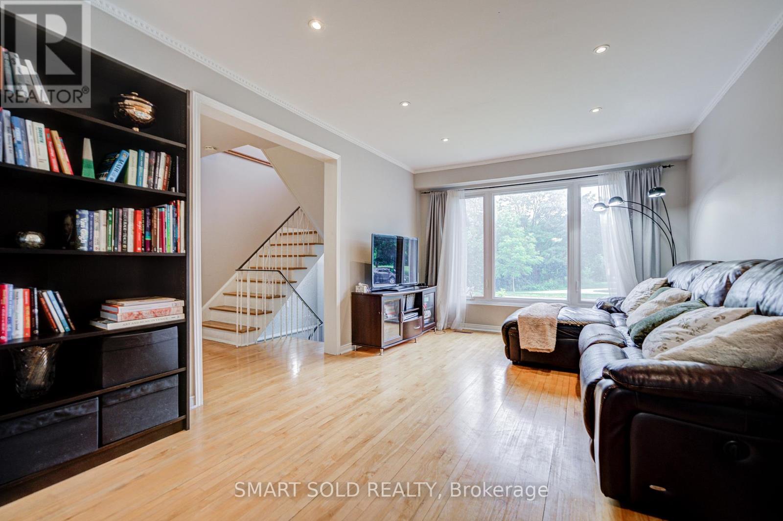 255 Cedar Avenue, Richmond Hill, Ontario  L4C 2B3 - Photo 13 - N13496994