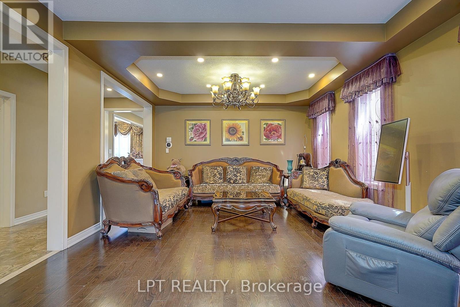 1168 Mctavish Drive, Newmarket, Ontario  L3X 0A7 - Photo 6 - N13497026
