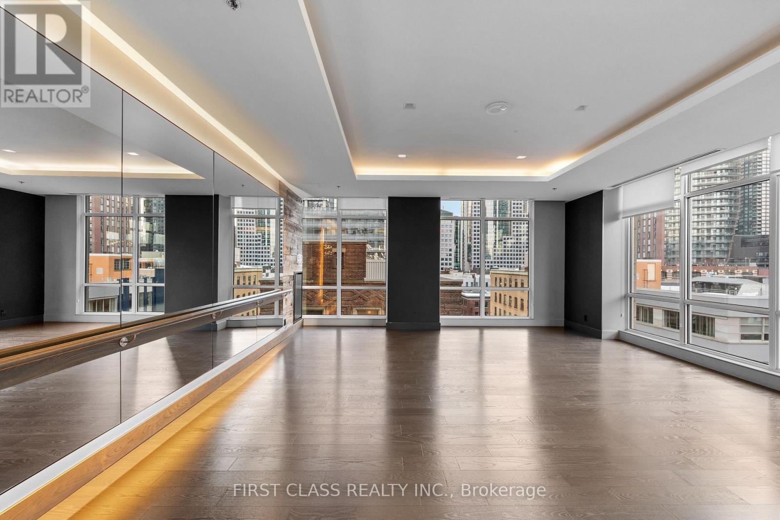 304 - 30 Nelson Street, Toronto, Ontario  M5V 0H5 - Photo 20 - C13499894