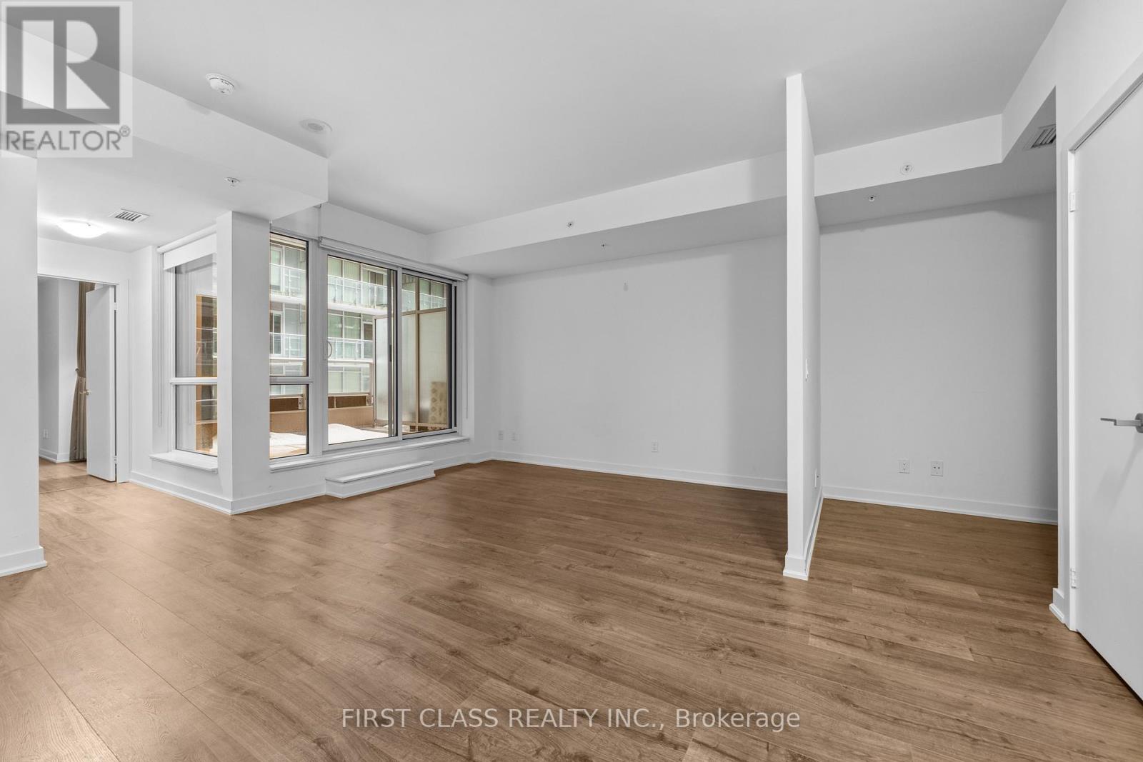 304 - 30 Nelson Street, Toronto, Ontario  M5V 0H5 - Photo 4 - C13499894