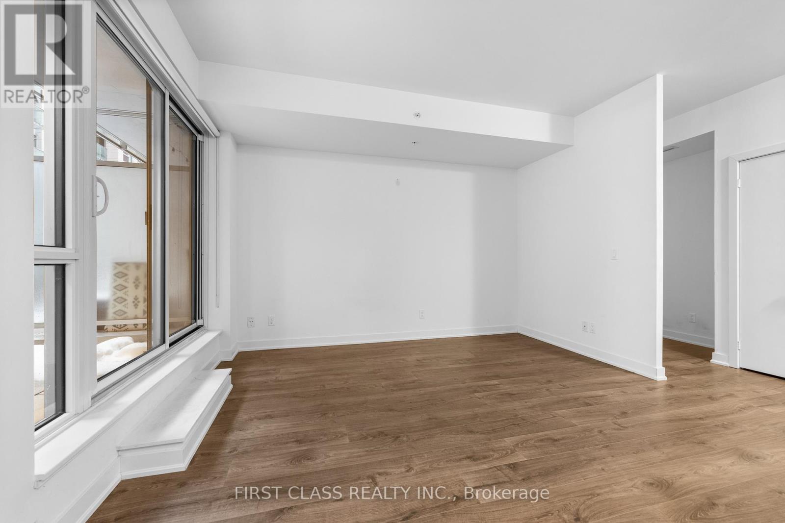 304 - 30 Nelson Street, Toronto, Ontario  M5V 0H5 - Photo 7 - C13499894