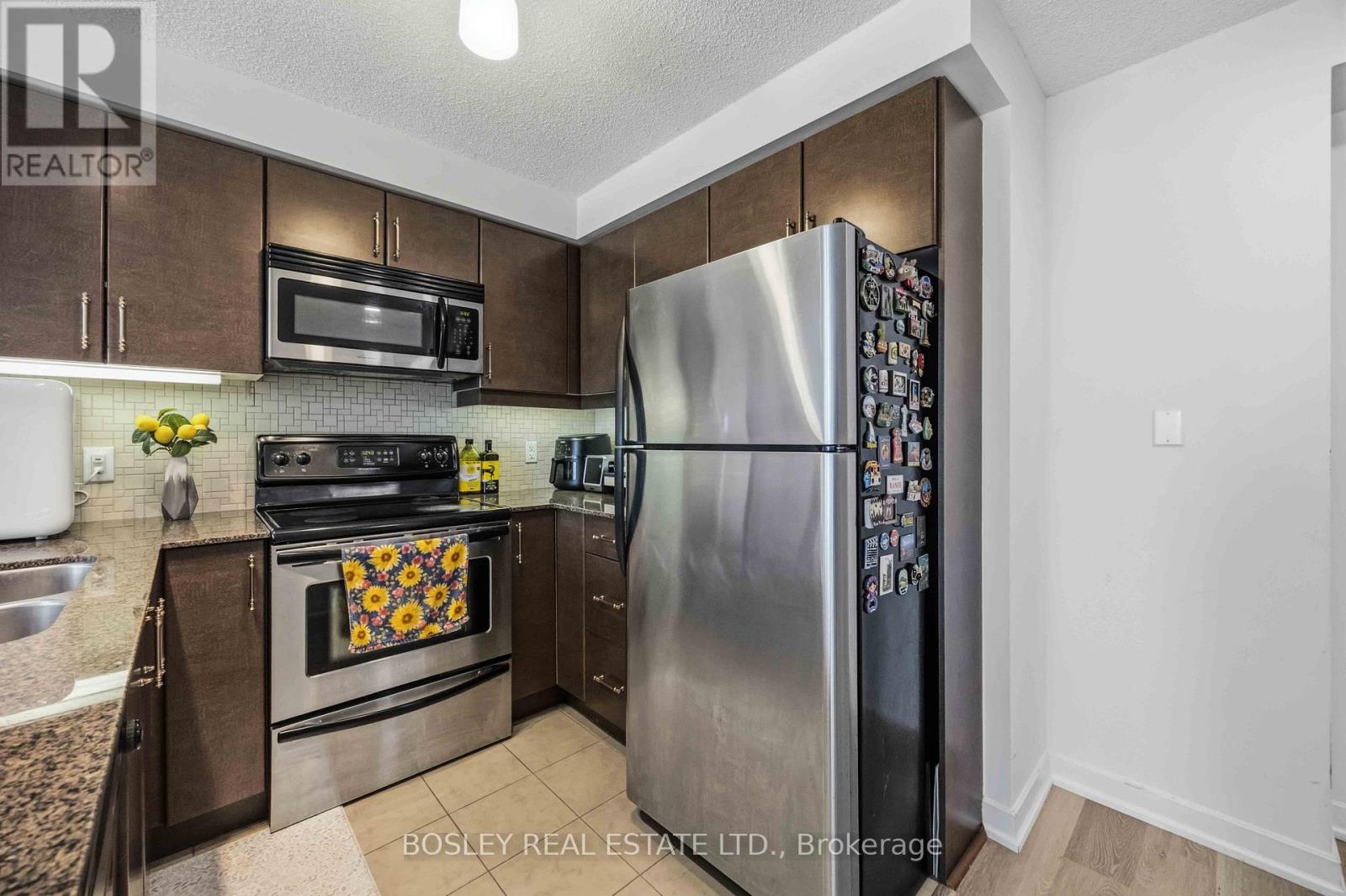 1001 - 18 Harbour Street, Toronto, Ontario  M5J 2Z6 - Photo 13 - C13499928