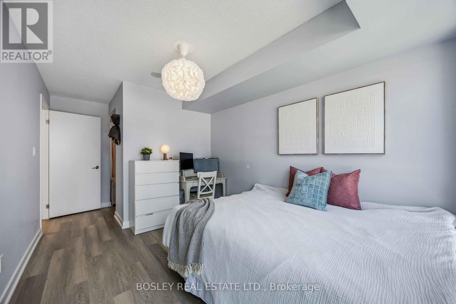 1001 - 18 Harbour Street, Toronto, Ontario  M5J 2Z6 - Photo 15 - C13499928