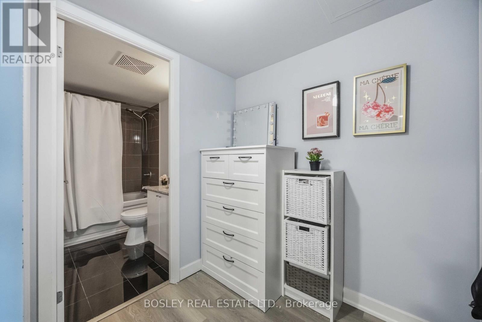 1001 - 18 Harbour Street, Toronto, Ontario  M5J 2Z6 - Photo 19 - C13499928