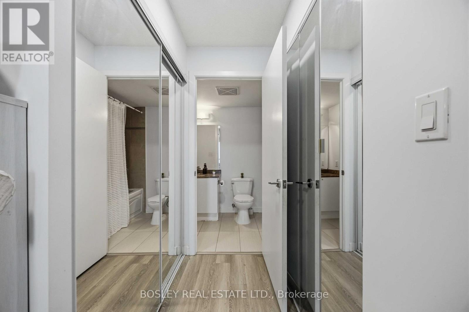 1001 - 18 Harbour Street, Toronto, Ontario  M5J 2Z6 - Photo 21 - C13499928