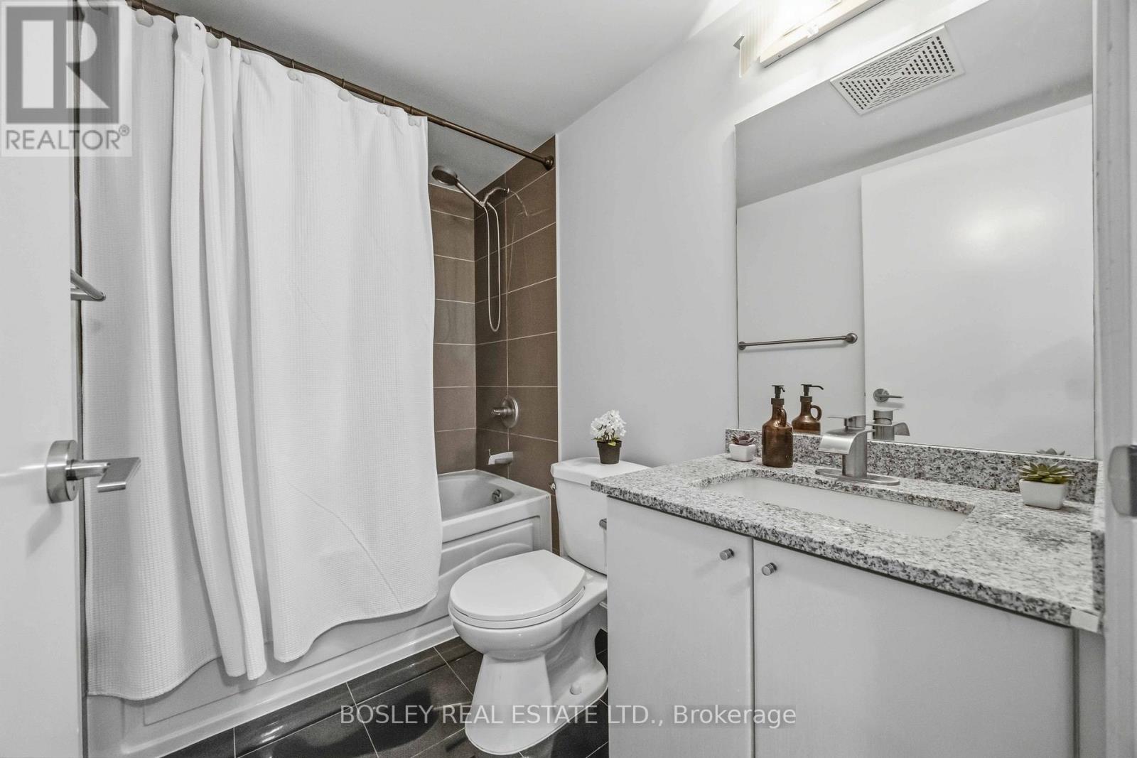 1001 - 18 Harbour Street, Toronto, Ontario  M5J 2Z6 - Photo 23 - C13499928