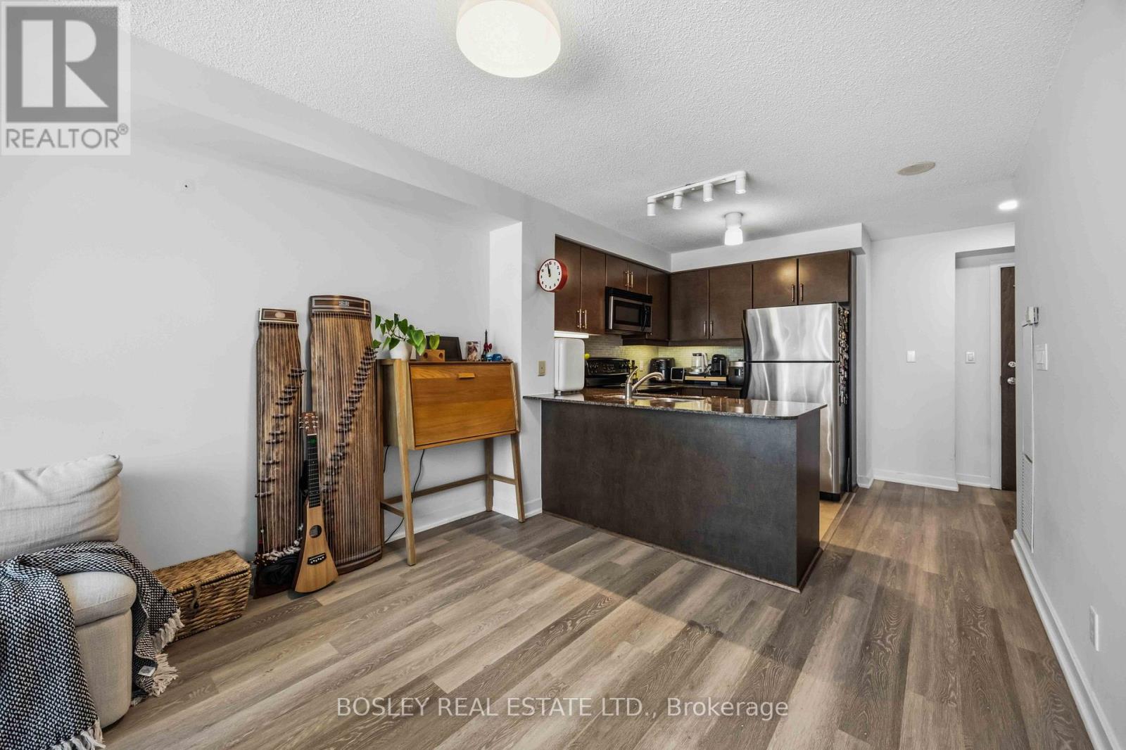 1001 - 18 Harbour Street, Toronto, Ontario  M5J 2Z6 - Photo 6 - C13499928