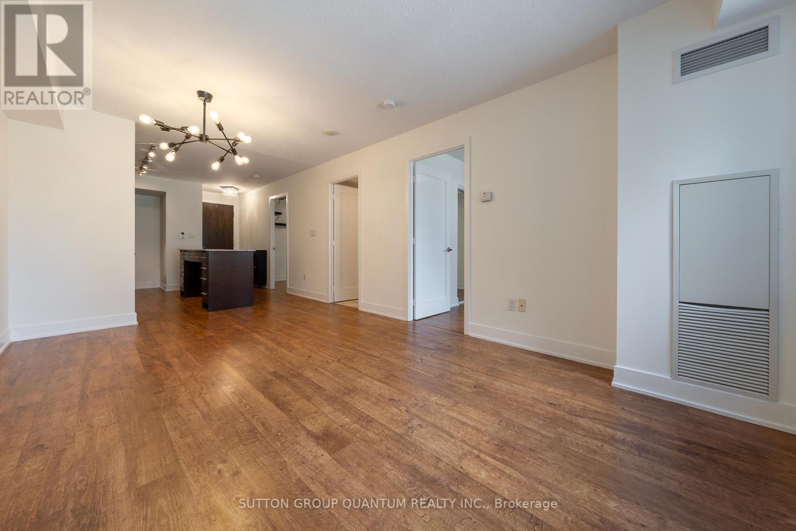 1621 - 20 Blue Jays Way, Toronto, Ontario  M5V 3W6 - Photo 10 - C13500016