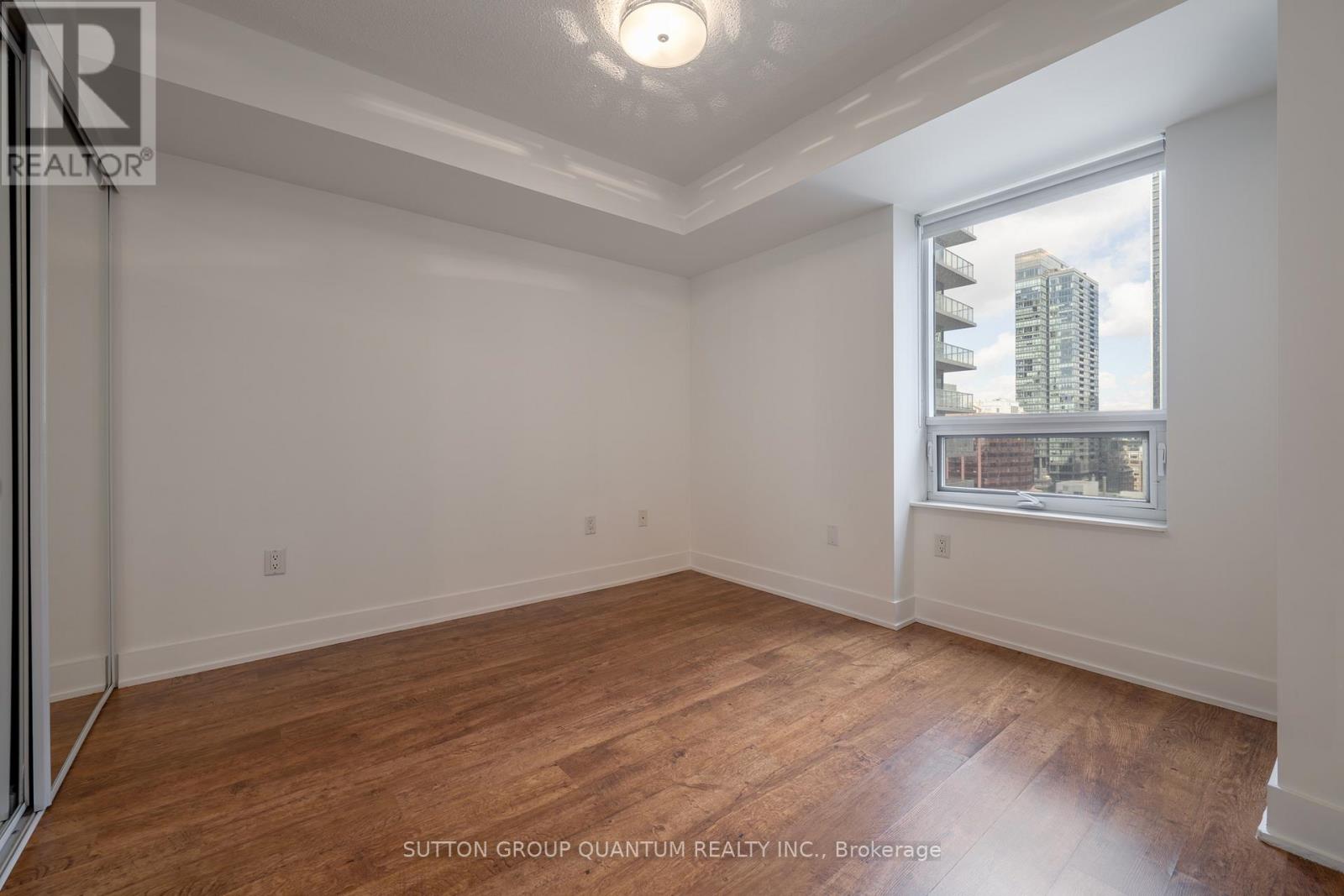 1621 - 20 Blue Jays Way, Toronto, Ontario  M5V 3W6 - Photo 12 - C13500016