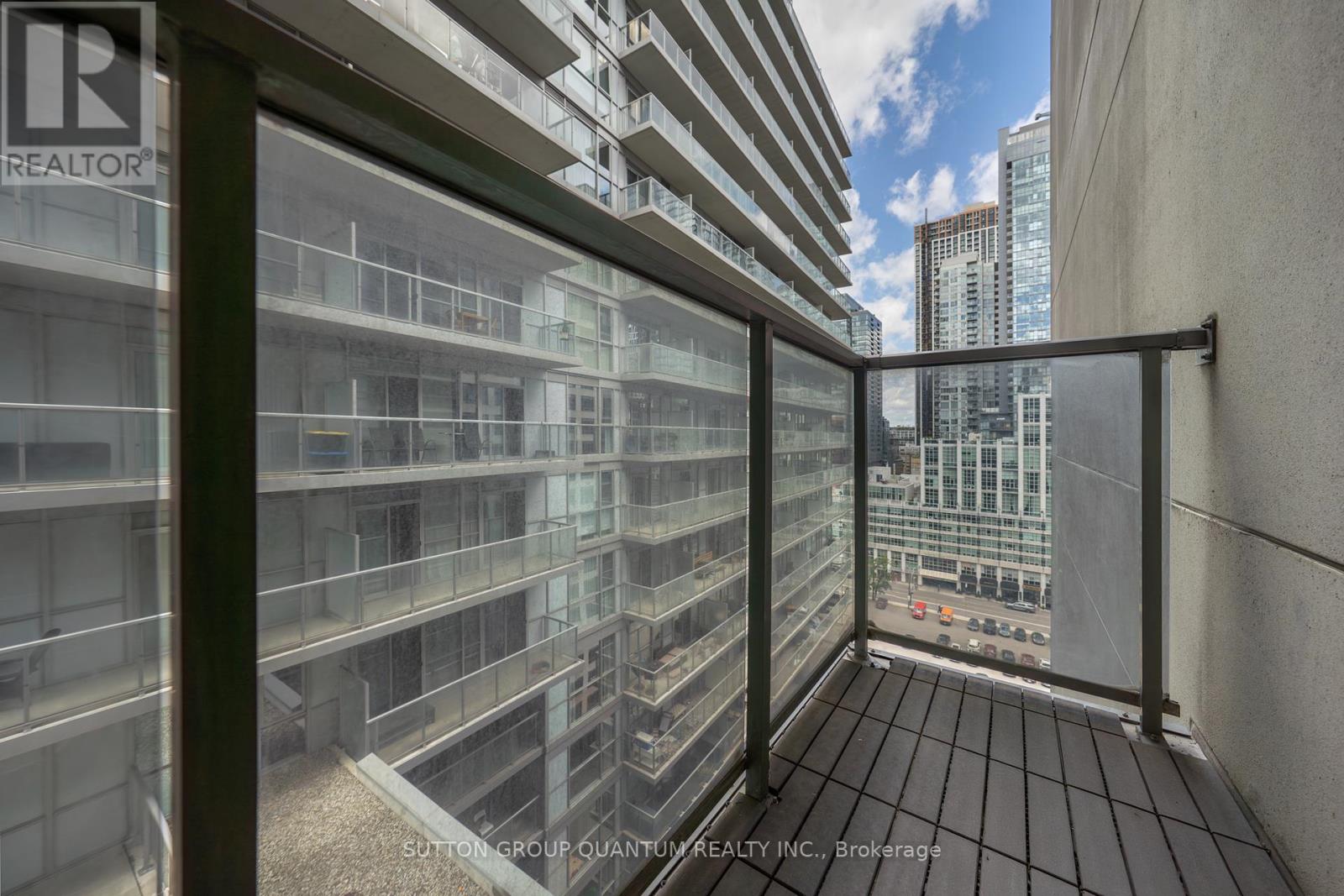 1621 - 20 Blue Jays Way, Toronto, Ontario  M5V 3W6 - Photo 18 - C13500016