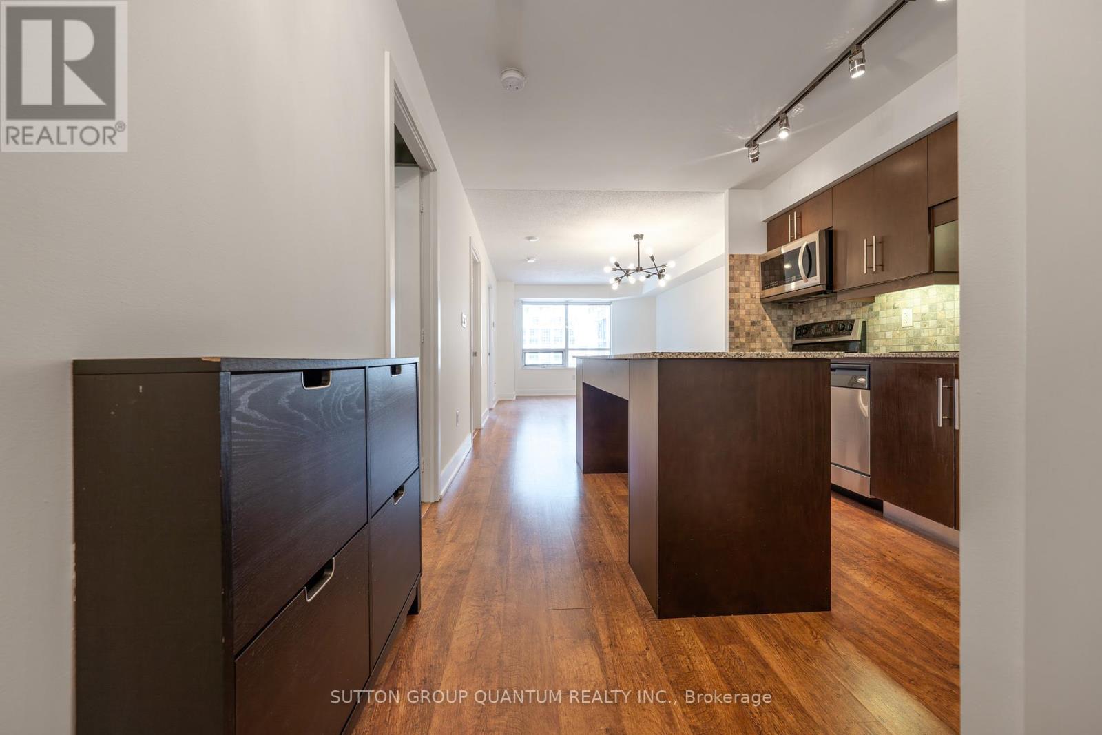 1621 - 20 Blue Jays Way, Toronto, Ontario  M5V 3W6 - Photo 3 - C13500016