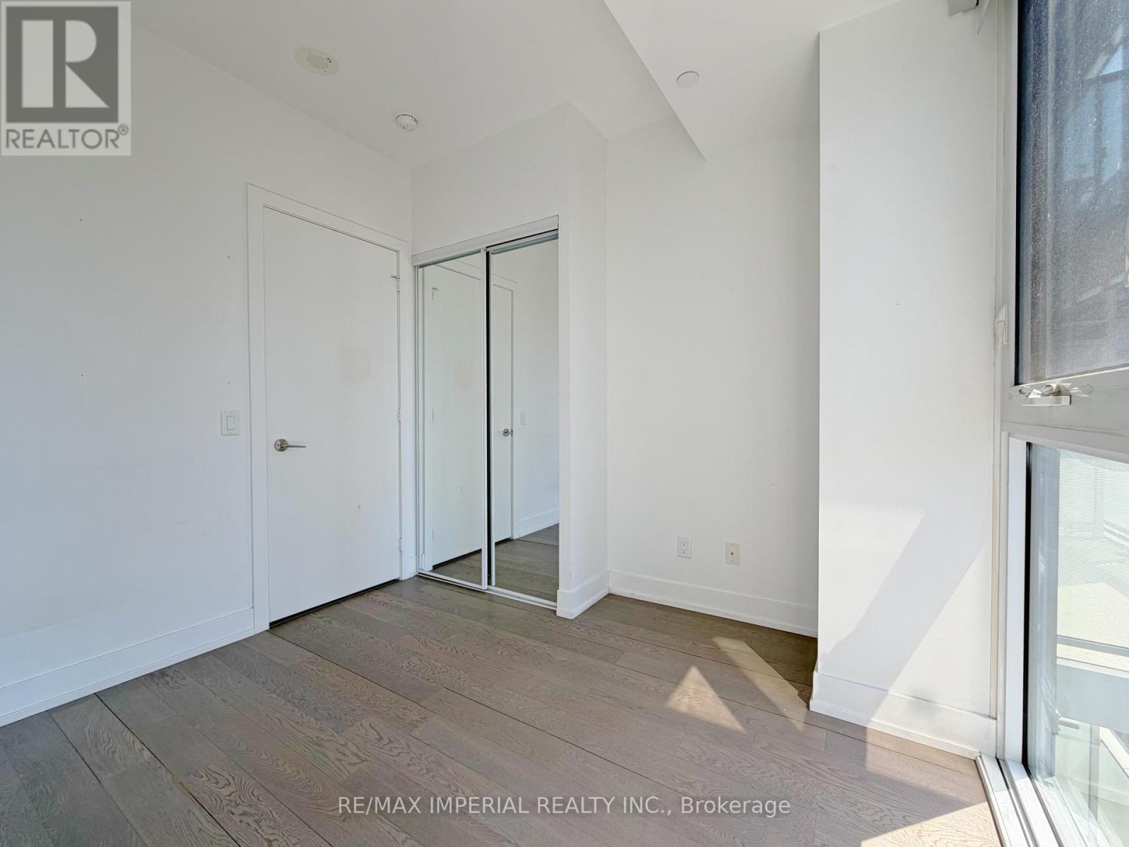 1911 - 7 Grenville Street, Toronto, Ontario  M4Y 0E9 - Photo 10 - C13500038
