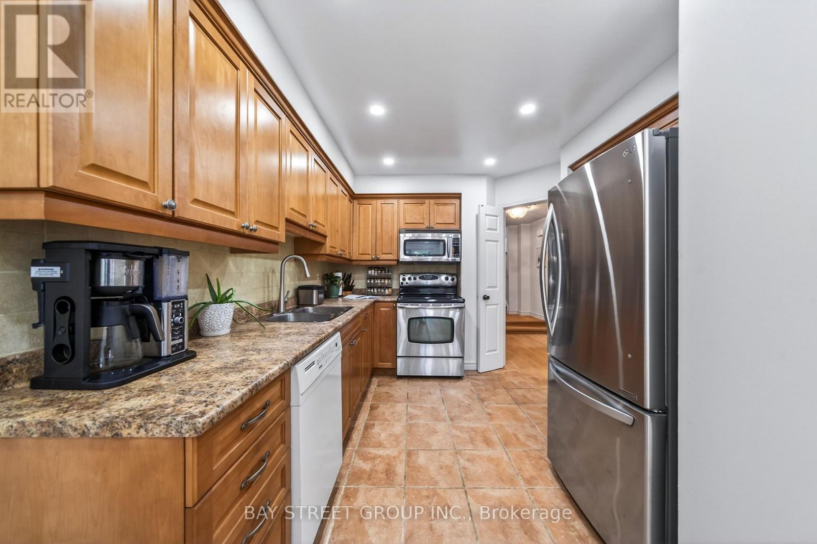 145 Sandyhook Square, Toronto, Ontario  M1W 3N6 - Photo 34 - E13499872