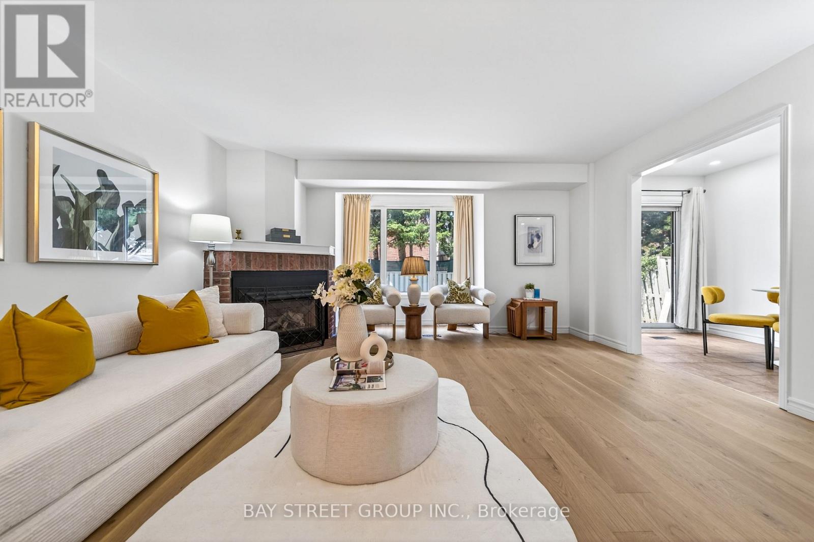 145 Sandyhook Square, Toronto, Ontario  M1W 3N6 - Photo 4 - E13499872