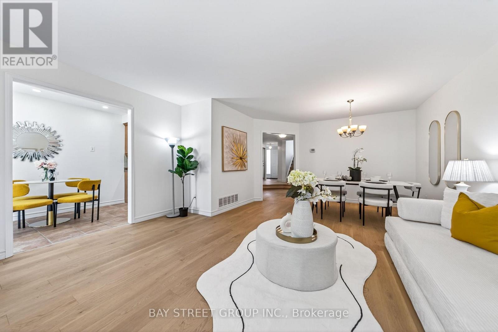 145 Sandyhook Square, Toronto, Ontario  M1W 3N6 - Photo 5 - E13499872