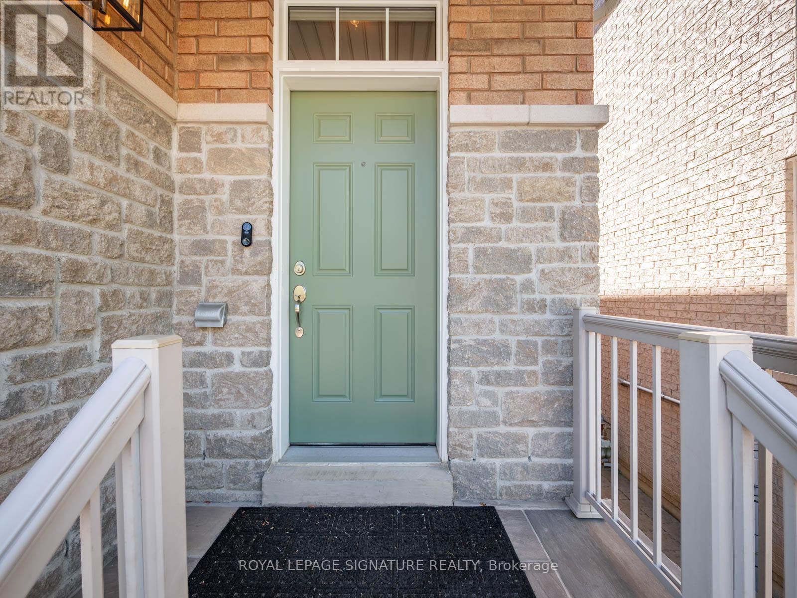 9 Mastwood Crescent, Toronto, Ontario  M1C 0B3 - Photo 4 - E13499904