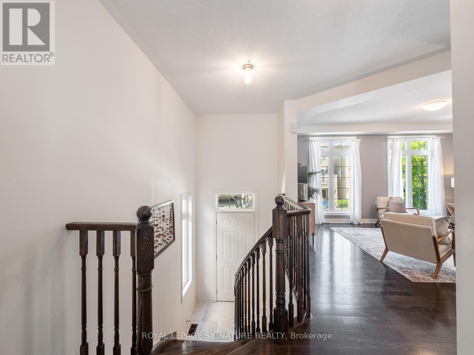 9 Mastwood Crescent, Toronto, Ontario  M1C 0B3 - Photo 5 - E13499904