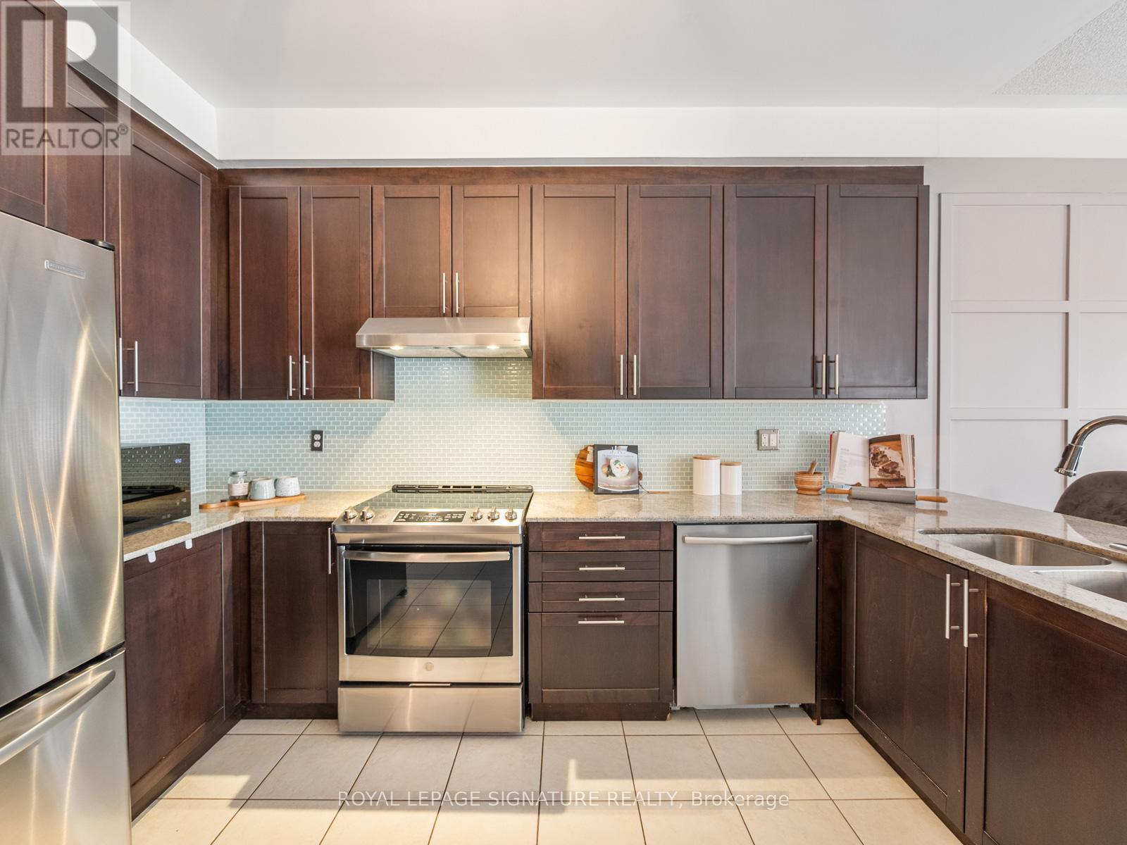 9 Mastwood Crescent, Toronto, Ontario  M1C 0B3 - Photo 9 - E13499904